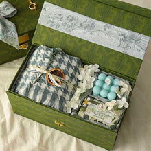 cozy gift set green